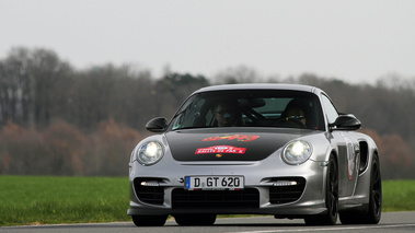 Porsche 997 GT2 RS gris 3/4 avant gauche 2