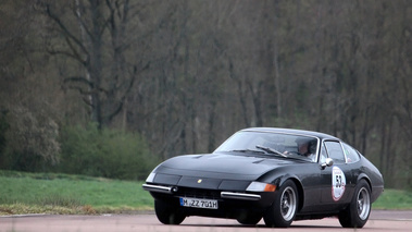 Ferrari 365 GTB/4 noir 3/4 avant gauche