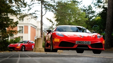 Ferrari 430 Scuderia rouge 3/4 avant droit