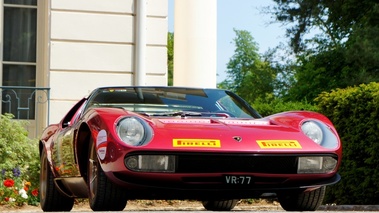 Lamborghini Miura SVJ prune 3/4 avant droit