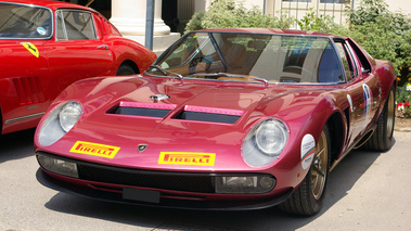 Lamborghini Miura SVJ prune 3/4 avant gauche