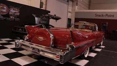 Cadillac cabriolet, bordeau, 3-4 ard