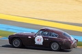 Aston Martin DB2 bordeaux 3/4 arrière gauche filé vue de haut