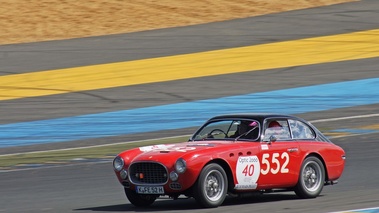 Ferrari 225 Vignale rouge/noir 3/4 avant gauche filé