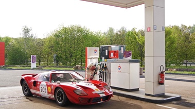 Ford GT40 rouge 3/4 avant droit