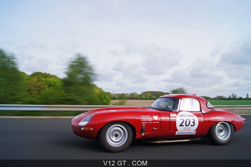 Circuit 24 – Jaguar Type E Rouge, Modèle En Bon état, Made In France