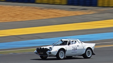 Lancia Stratos blanc 3/4 avant gauche filé