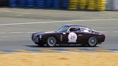 Maserati A6G Zagato bordeaux 3/4 avant gauche filé