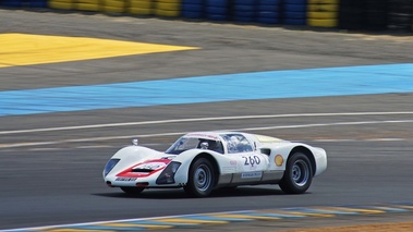 Porsche 906 blanc 3/4 avant gauche filé 2