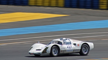 Porsche 906 blanc 3/4 avant gauche filé 3