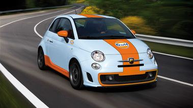 Abarth 500 Gulf - 3/4 avant gauche, dynamique