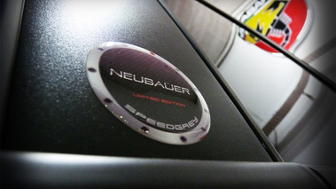 Abarth 500 Neubauer - grise - logo 