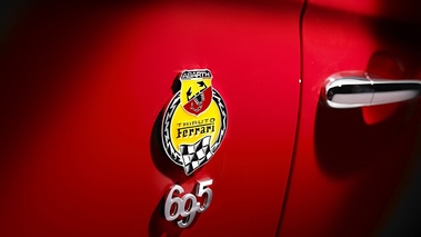 Abarth 695 Tributo Ferrari logo