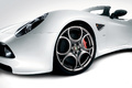 Alfa Romeo 8C Spider blanc jante