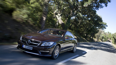 Mercedes CL65 AMG marron 3/4 avant gauche travelling penché 2