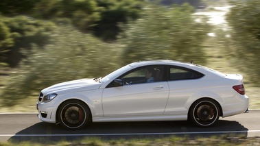 Mercedes Classe C Coupé AMG blanc filé