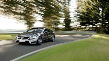 Mercedes CLS 63 AMG anthracite 3/4 avant gauche travelling 2