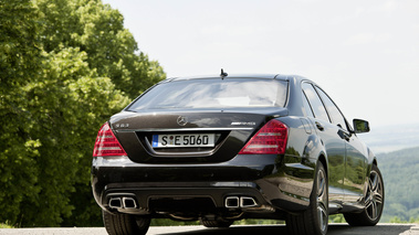 Mercedes S63 AMG marron 3/4 arrière droit