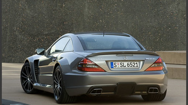 SL65 Black-Series