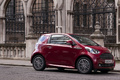 Aston Martin Cygnet bordeaux 3/4 avant droit