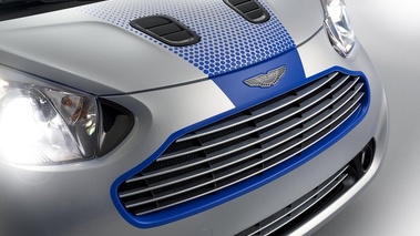 Aston Martin Cygnet & Colette - capot