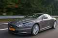 Aston Martin DBS anthracite 3/4 avant gauche travelling