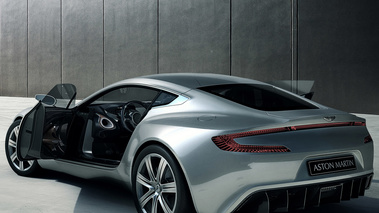 Aston Martin One77 3-4 ar