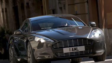 Aston Martin Rapide anthracite 3/4 avant droit debout