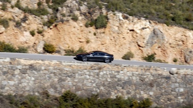 Aston Martin Rapide anthracite filé penché