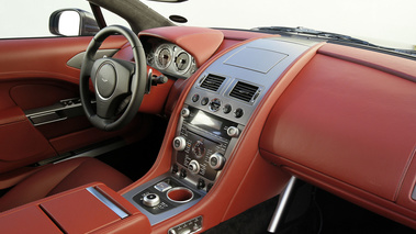 Aston Martin Rapide anthracite tableau de bord