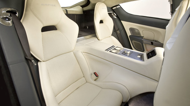 Aston Martin Rapide bleu intérieur