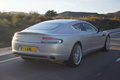 Aston Martin Rapide gris 3/4 arrière droit travelling