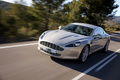 Aston Martin Rapide gris 3/4 avant gauche travelling penché