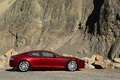 Aston Martin Rapide rouge profil