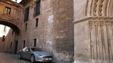 Aston Martin Rapide vert 3/4 avant droit