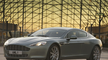 Aston Martin Rapide vert 3/4 avant gauche 2