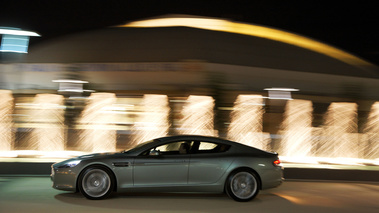 Aston Martin Rapide vert filé