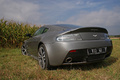 Aston Martin V12 Vantage RS anthracite 3/4 arrière gauche