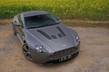 Aston Martin V12 Vantage RS anthracite 3/4 avant droit vue de haut