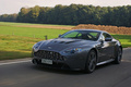 Aston Martin V12 Vantage RS anthracite 3/4 avant gauche travelling penché 3