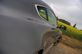 Aston Martin V12 Vantage RS anthracite courbure d'aile arrière droit