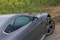 Aston Martin V12 Vantage RS anthracite courbures d'aile avant droit