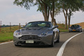 Aston Martin V12 Vantage RS & DBS anthracite 3/4 avant gauche travelling 6