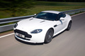 Aston Martin V8 Vantage N420 - blanche - 3/4 avant gauche