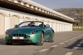 Aston Martin V8 Vantage S Roadster vert 3/4 avant gauche