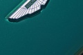 Aston Martin V8 Vantage S Roadster vert logo capot debout