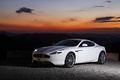 Aston Martin Virage blanc 3/4 avant gauche