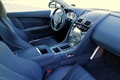 Aston Martin Virage blanc intérieur