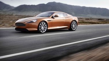 Aston Martin Virage orange 3/4 avant gauche travelling 2