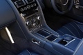 Aston Martin Virage Volante gris intérieur debout
